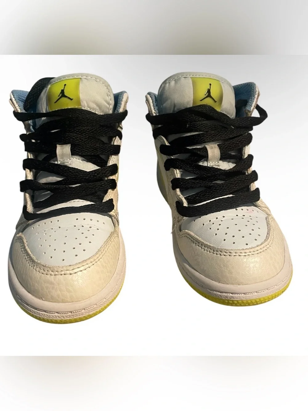 Nike Jordan 1 Mid wraped Swoosh Kids' Sneakers in White and Yellow